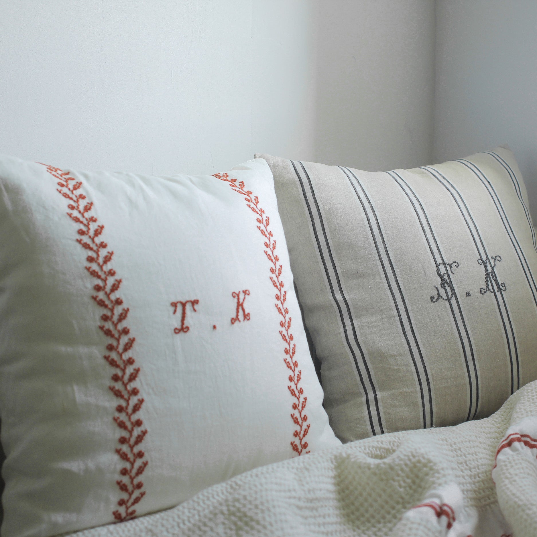 tsukuroite / アンティークリネンクッションカバー TF21_04.jpg?v=1685793456&width