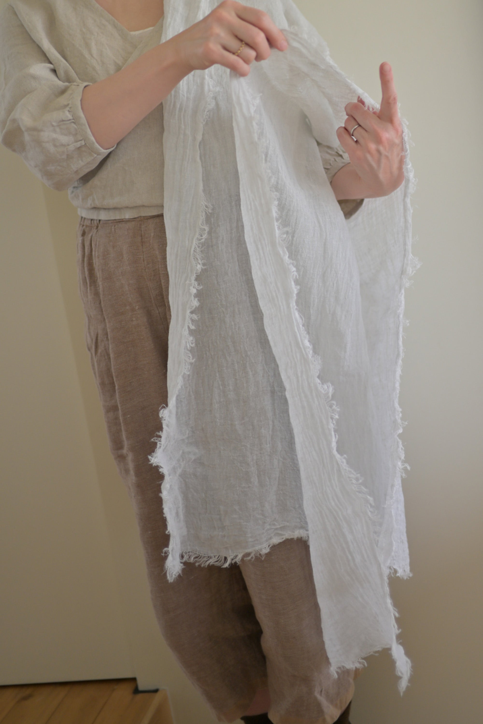 麻炭染めリネンガーゼストール