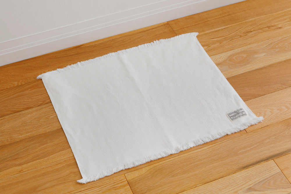 White Series Bath Mats