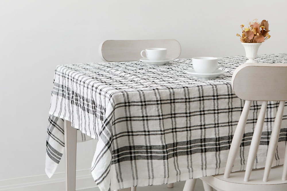 Linen Tablecloth_Black Check