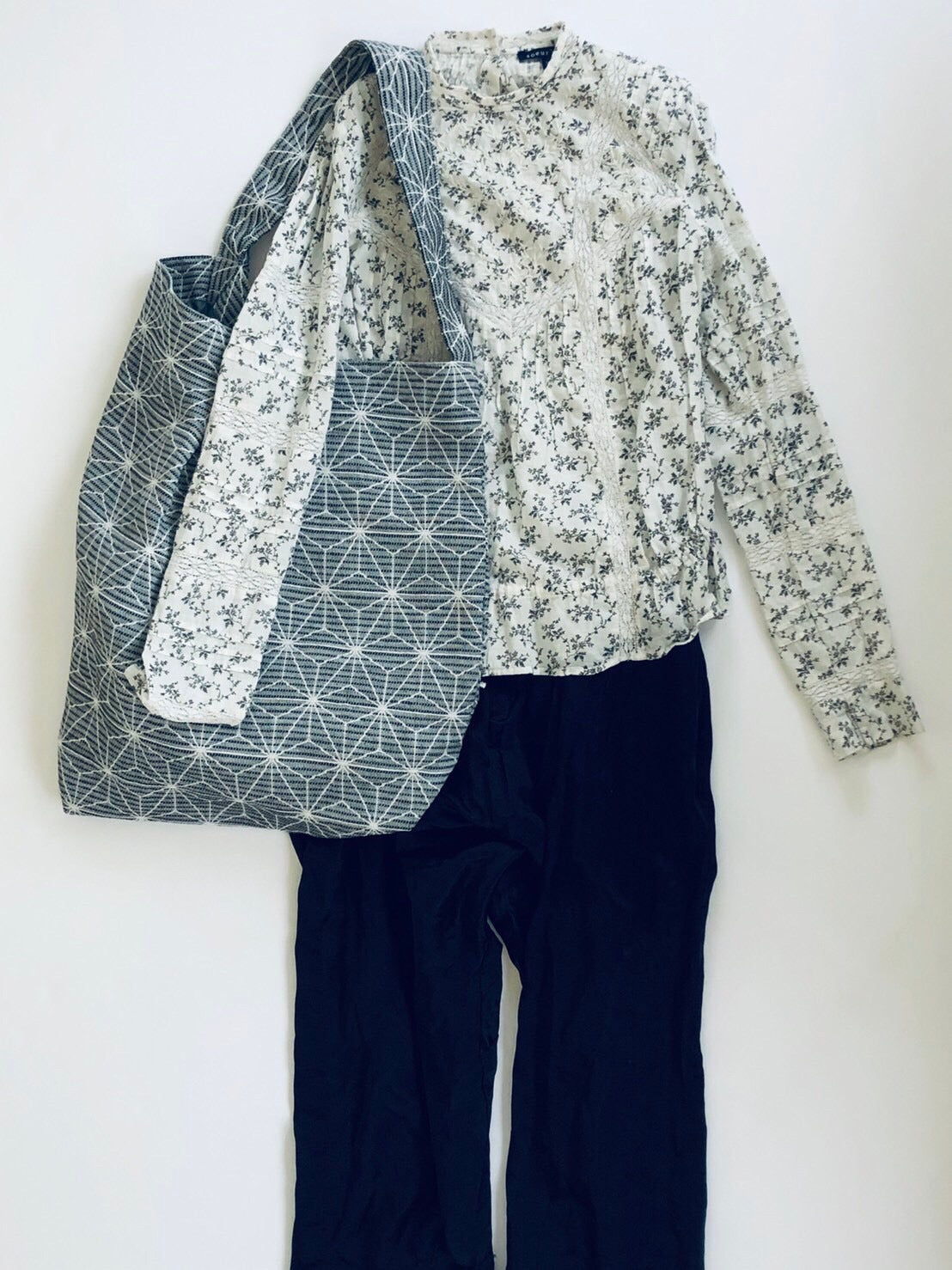 リネン麻の葉柄ショルダーバッグ&ポーチ セット