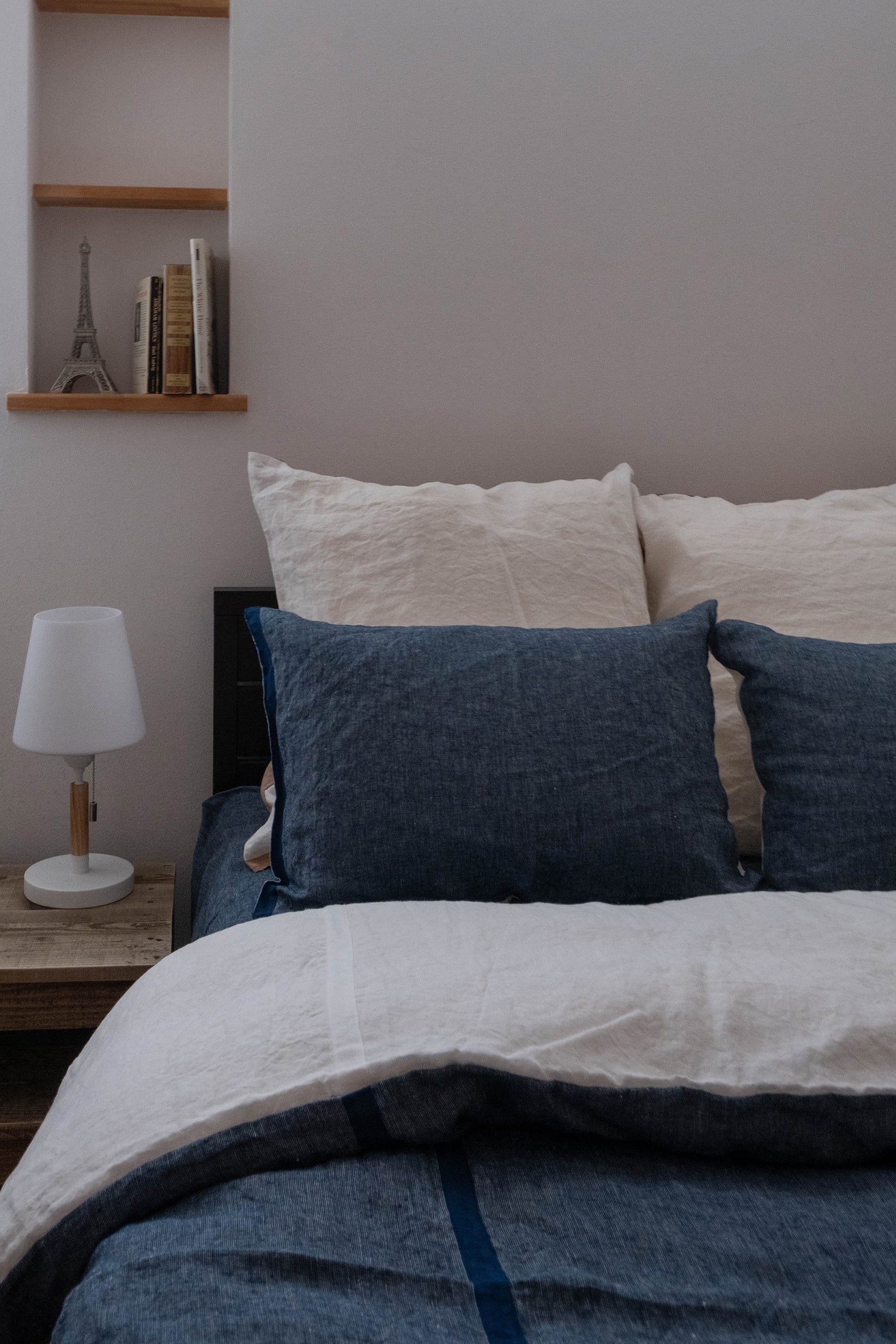 Indigo-dyed selvedge linen comforter case