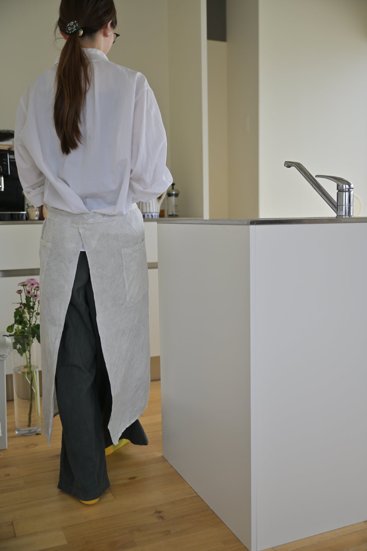 麻炭染めフルエプロン