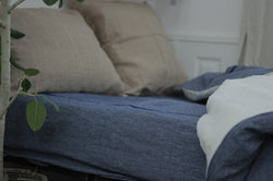 Indigo-dyed selvedge linen sheets<p>藍染めセルビッチリネンシーツ</p>