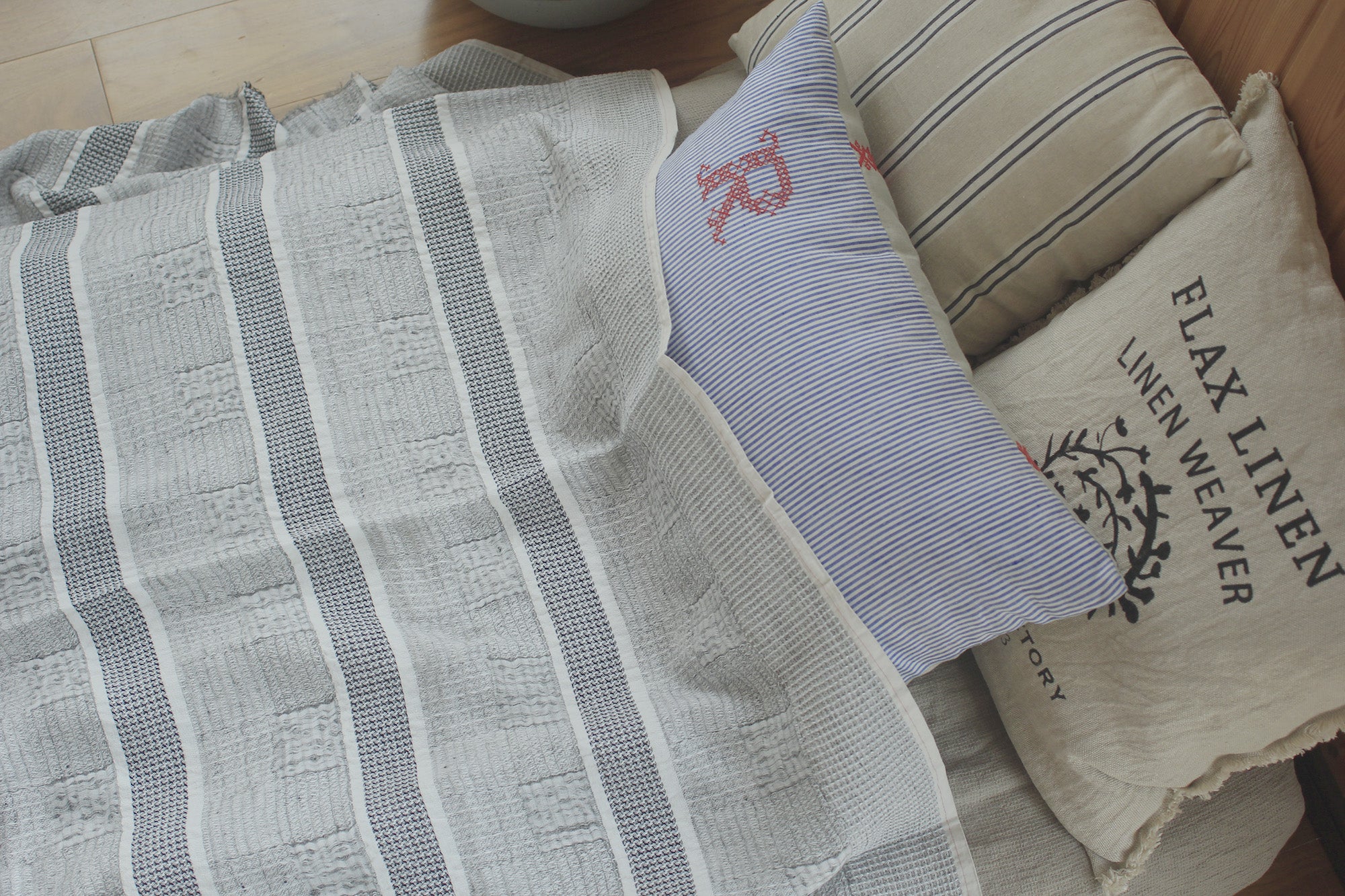 Honeycomb Border Blanket